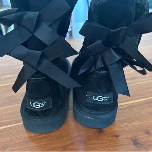 Ugg Bailey Bows